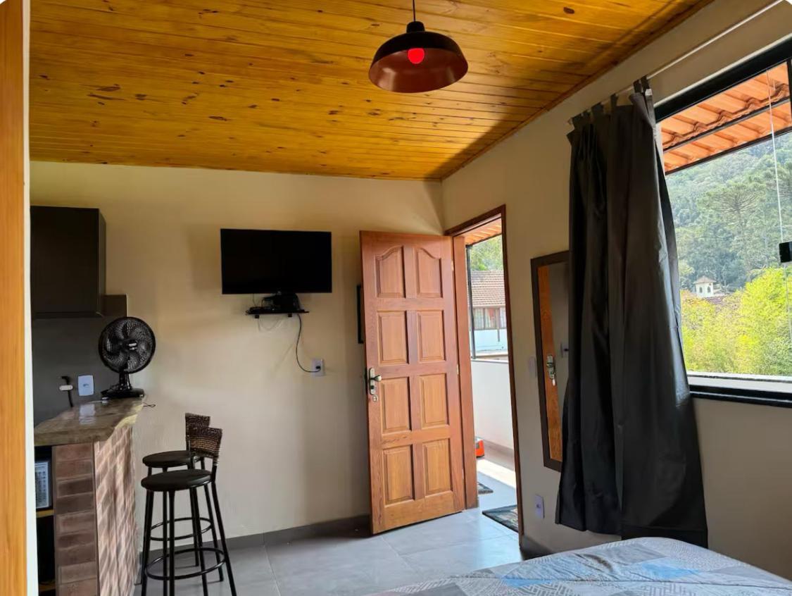 Alpininha Kitnet Apartment Bocaina de Minas Exterior photo
